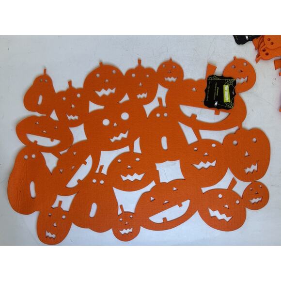 Set of 7 Halloween Placements Pumpkin Knit Autumn - Picture 1 of 4